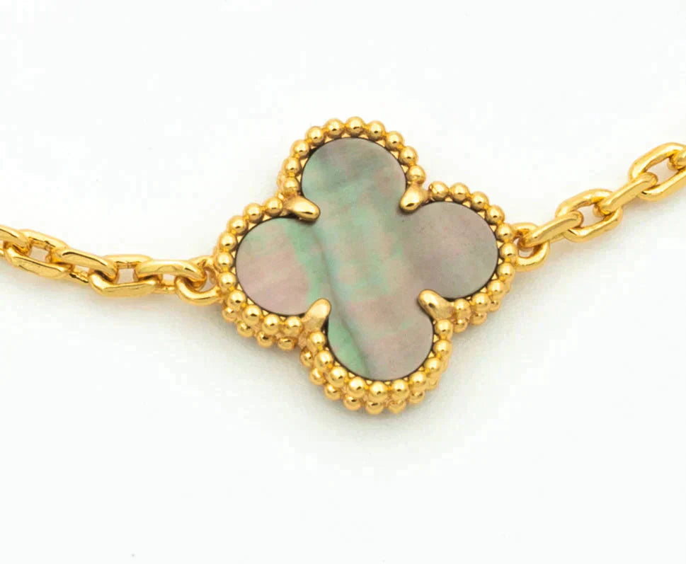 [MIRA]New CLOVER 5 MOTIF GRAY MOP BRACELET COLLECTION