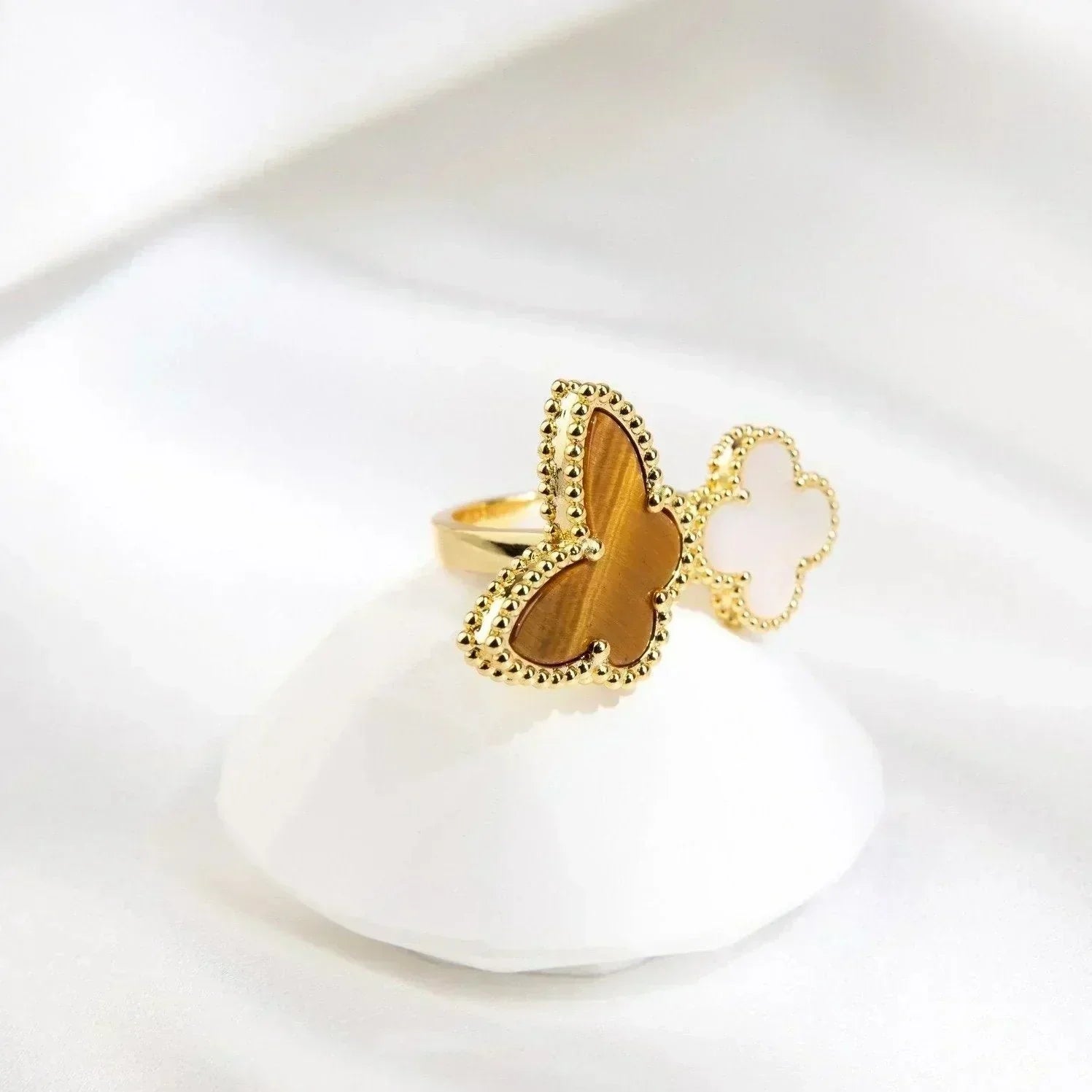 ??MIRA?¡¥LUCKY BETWEEN THE FINGER RING
