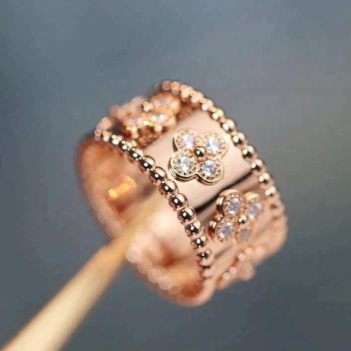 ??MIRA?¡¥CLOVER KALEIDOSCOPE RING 10MM