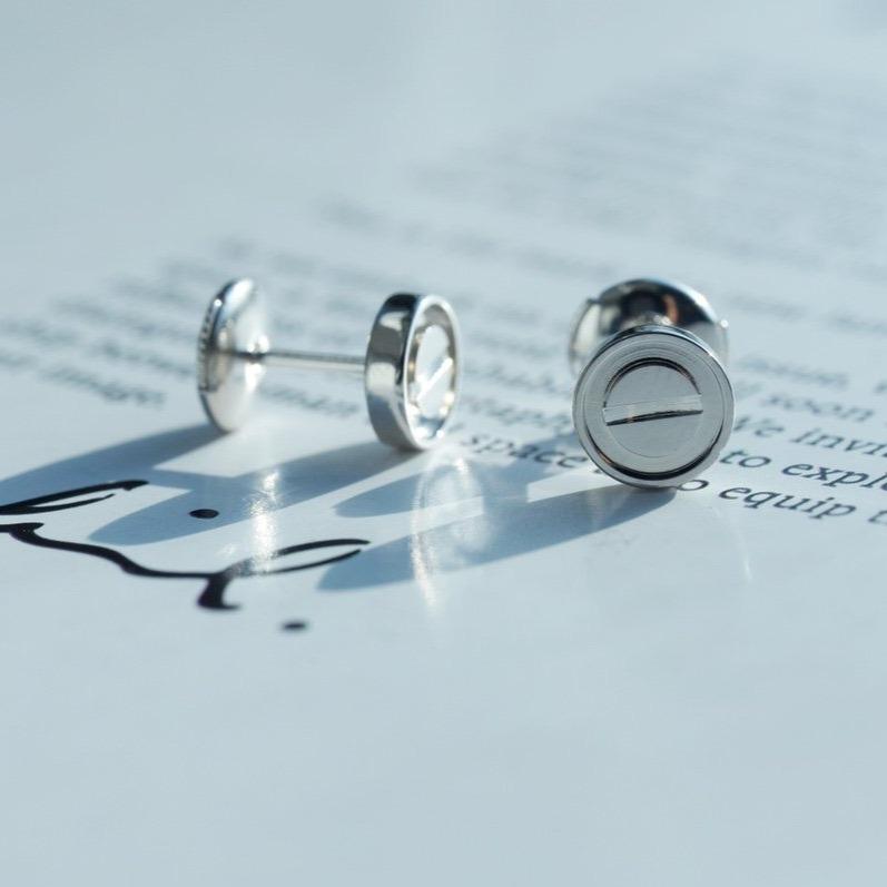 ??MIRA?¡¥LOVE EARRINGS SILVER 10MM