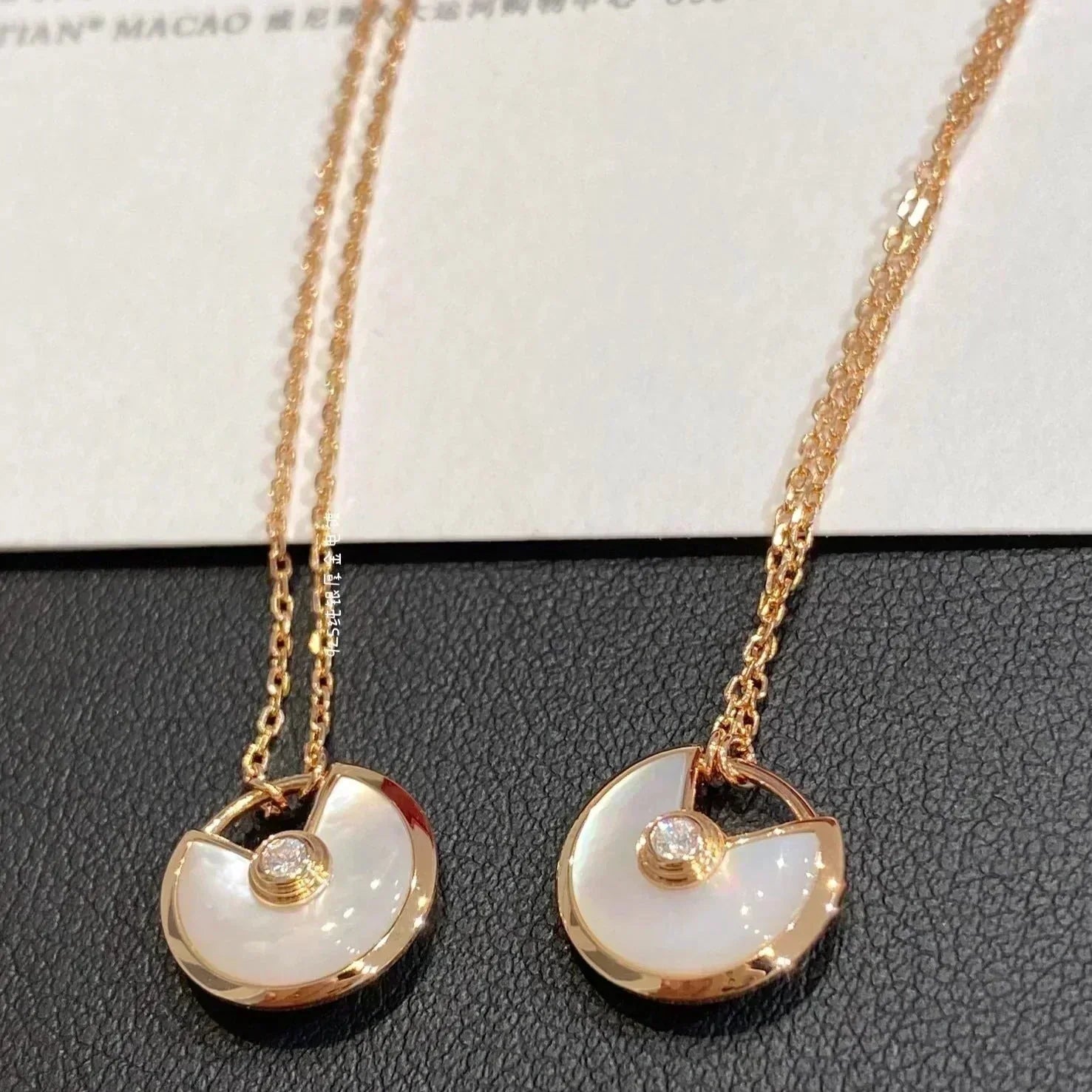 ??MIRA?¡¥AMULETTE ROSE GOLD MOP NECKLACE