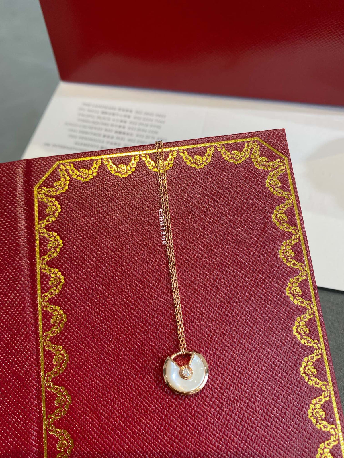 ??MIRA?¡¥AMULETTE ROSE GOLD MOP NECKLACE