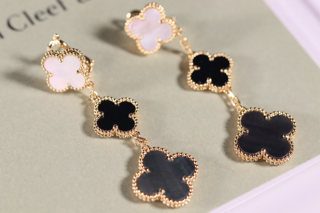 ??MIRA?¡¥CLOVER EARRINGS GOLD ONYX MOP 3 MOTIF