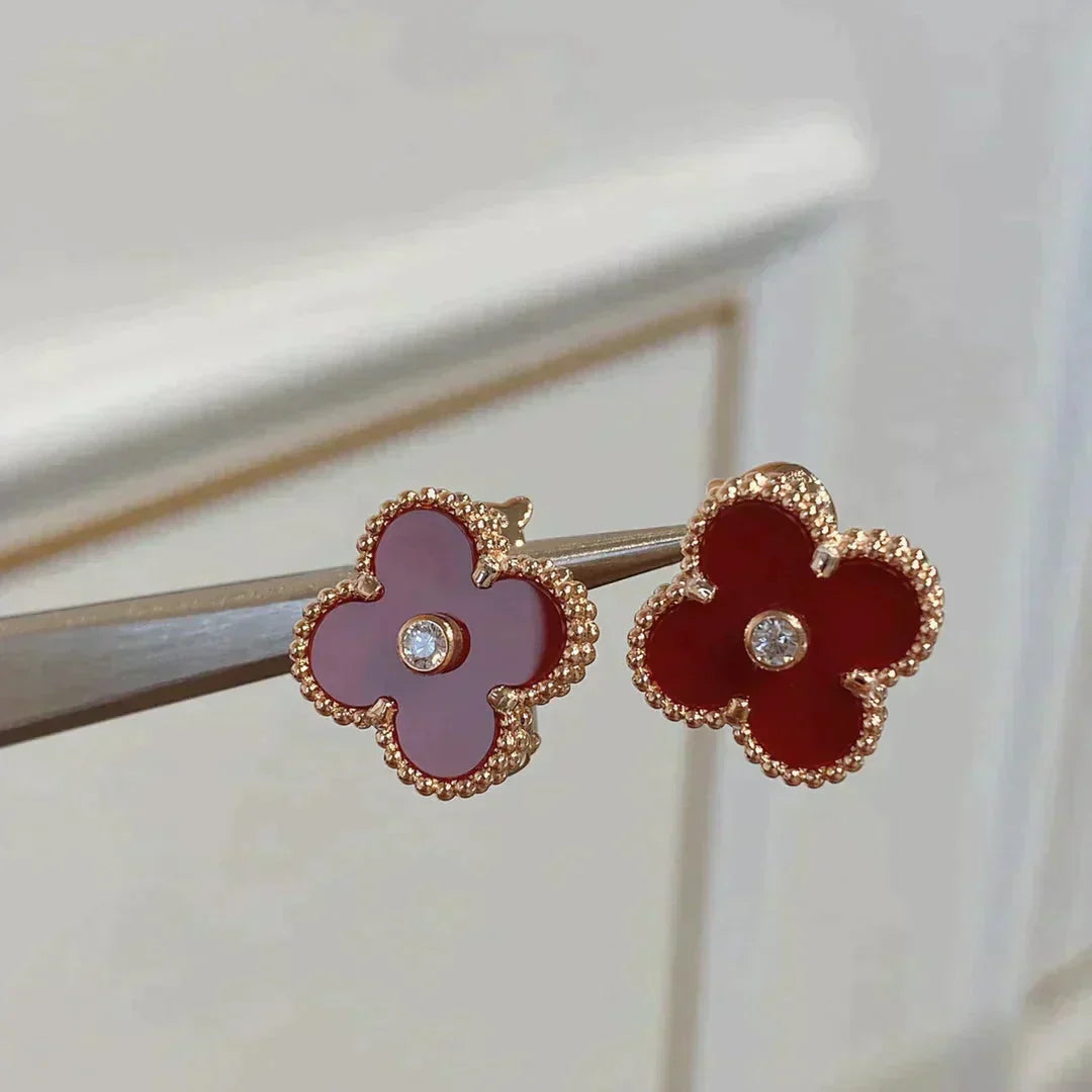 ??MIRA?¡¥CLOVER MEDIUM 1 MOTIFS CARNELIAN  DIAMOND earrings