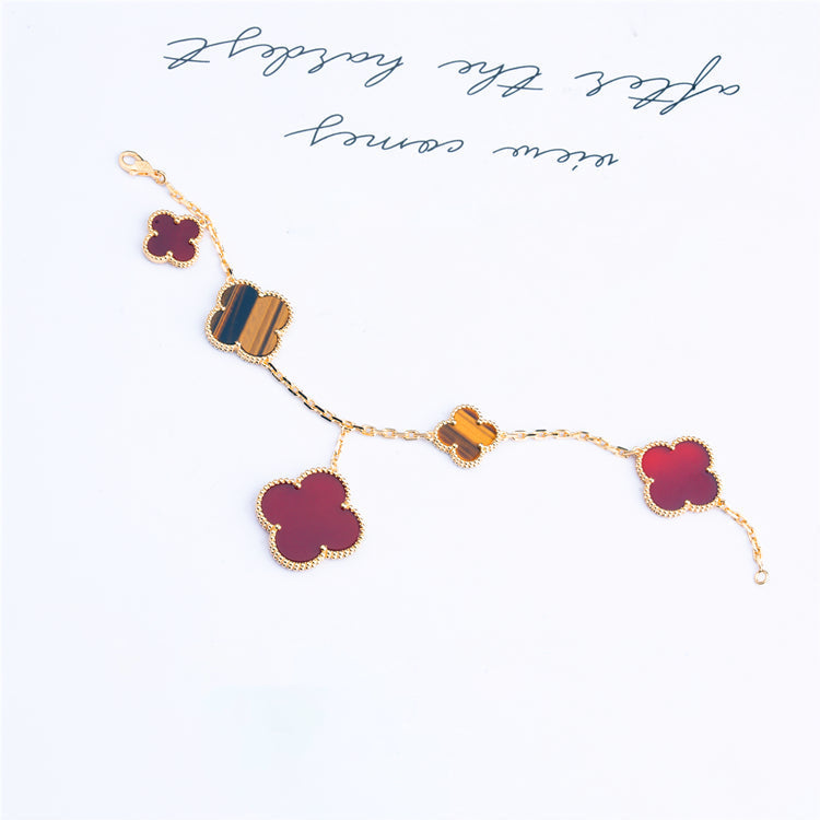 ??MIRA?¡¥CLOVER BRACELET 5 MOTIFS CARNELIAN TIGER EYE