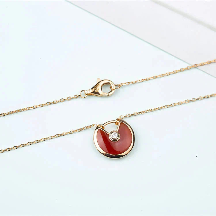 ??MIRA?¡¥AMULETTE GOLD CARNELIAN ONYX NECKLACE