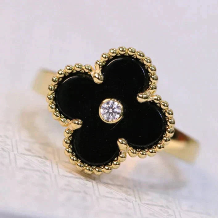 ??MIRA?¡¥CLOVER ONYX RING GOLD DIAMOND