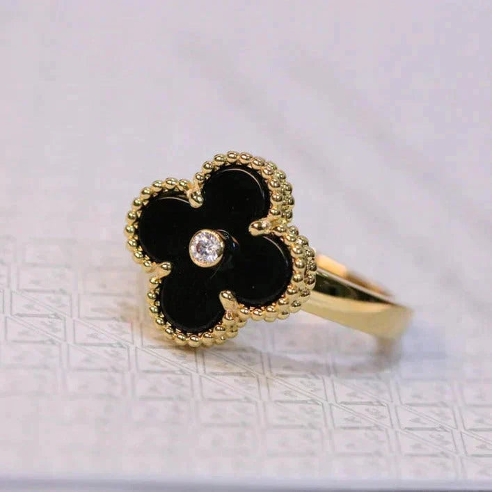 ??MIRA?¡¥CLOVER ONYX RING GOLD DIAMOND