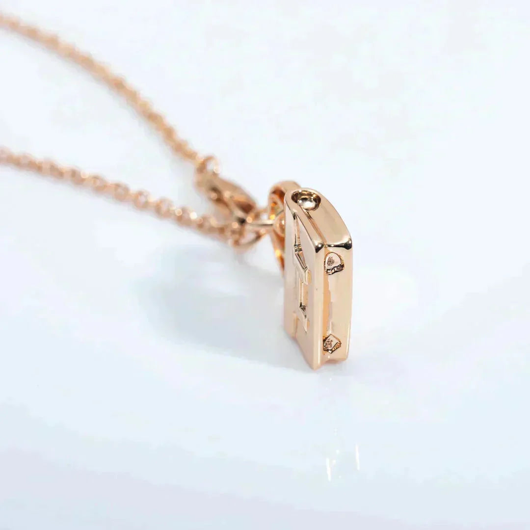 ??MIRA?¡¥AMULETTE PEDANT ROSE GOLD NECKLACE