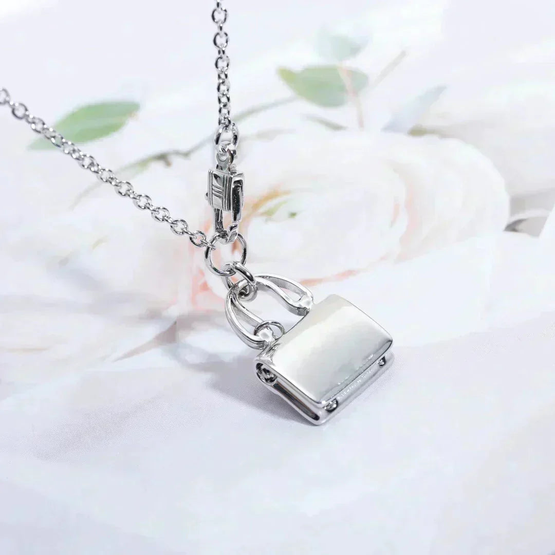 ??MIRA?¡¥AMULETTE PEDANT SILVER NECKLACE
