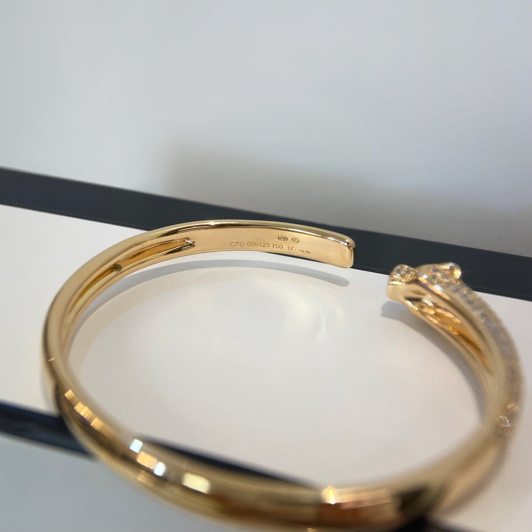 ??MIRA?¡¥PANTHERE GOLD DIAMOND OPEN BRACELET