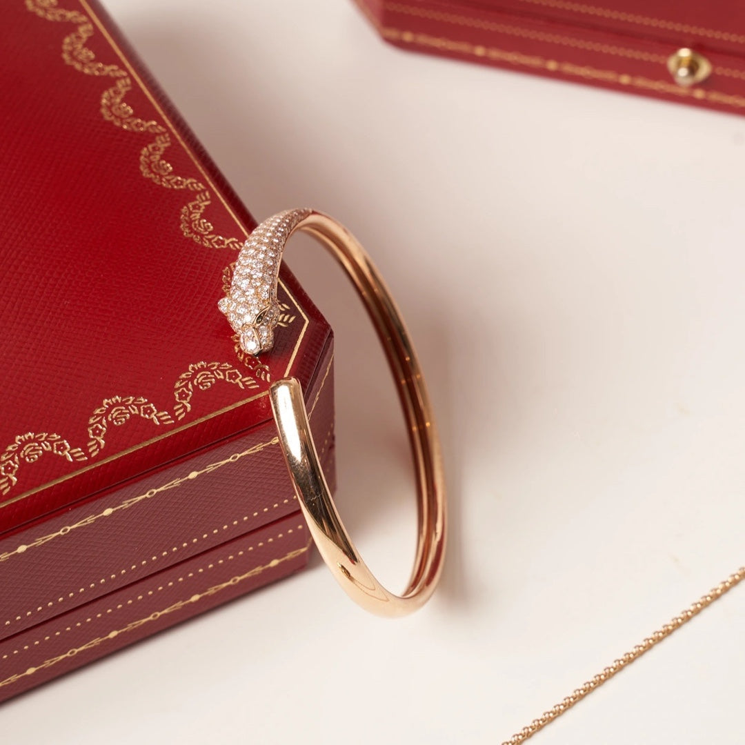 ??MIRA?¡¥PANTHERE ROSE GOLD DIAMOND OPEN BRACELET