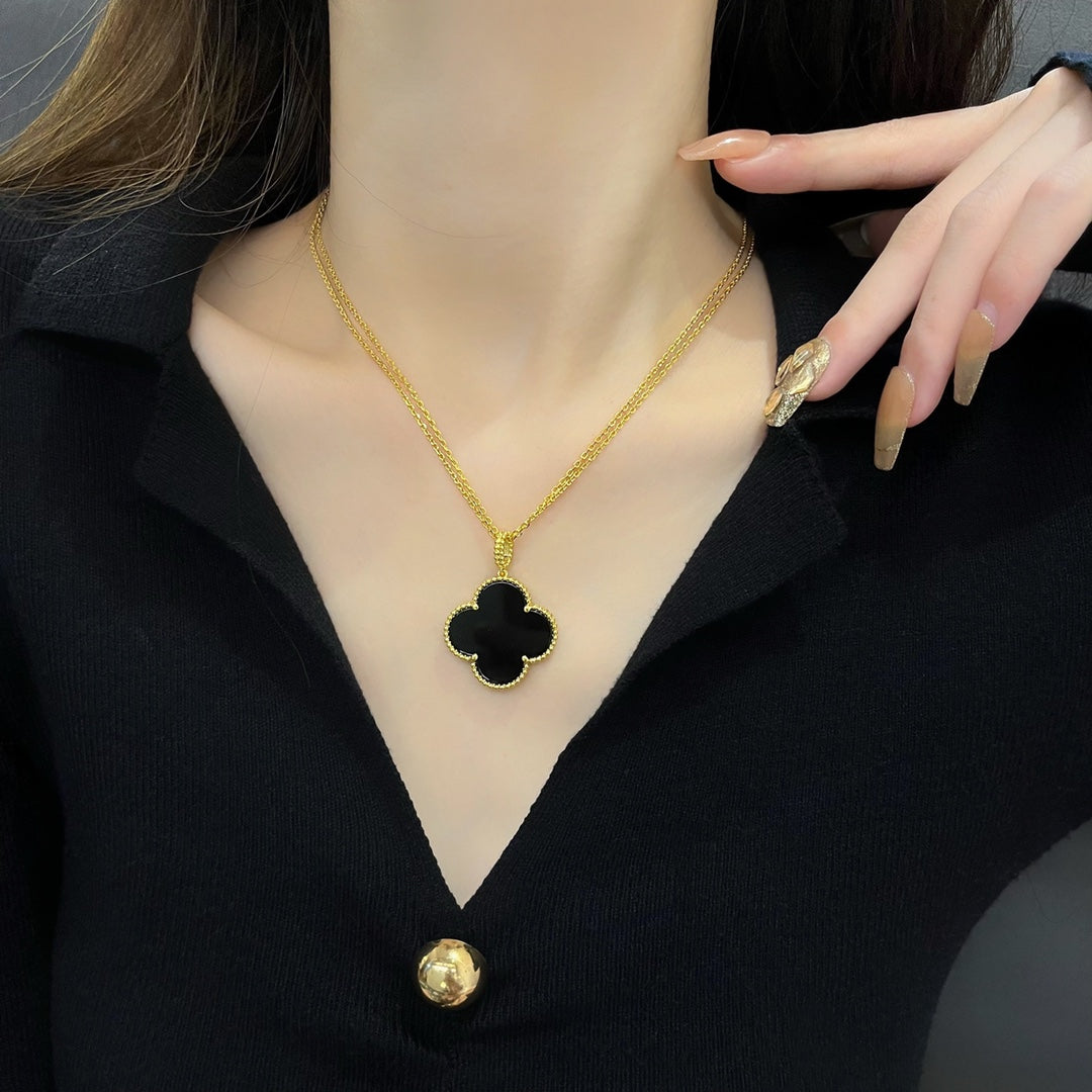 ??MIRA?¡¥CLOVER 25MM NECKLACE GOLD ONYX