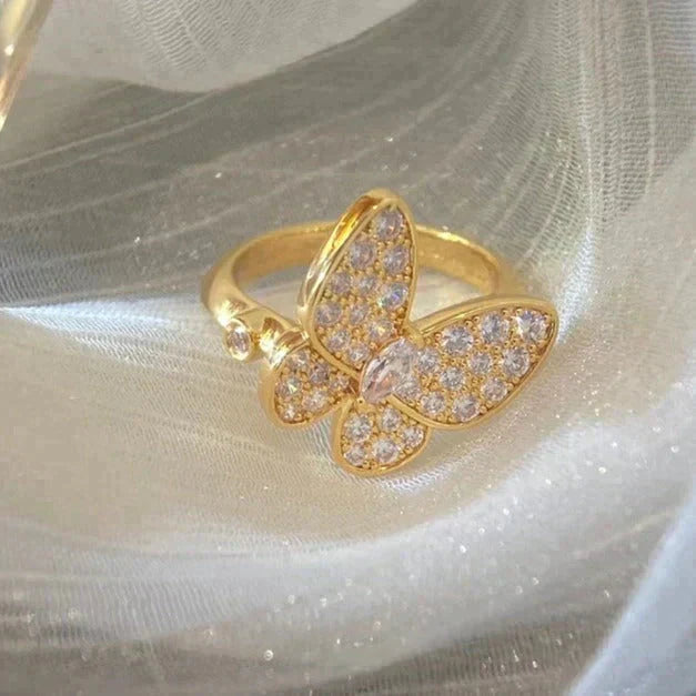 ??MIRA?¡¥BUTTERFLY DIAMOND RING