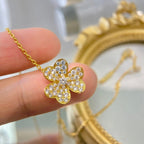 ??MIRA?¡¥FLOWER DIAMOND NECKLACE