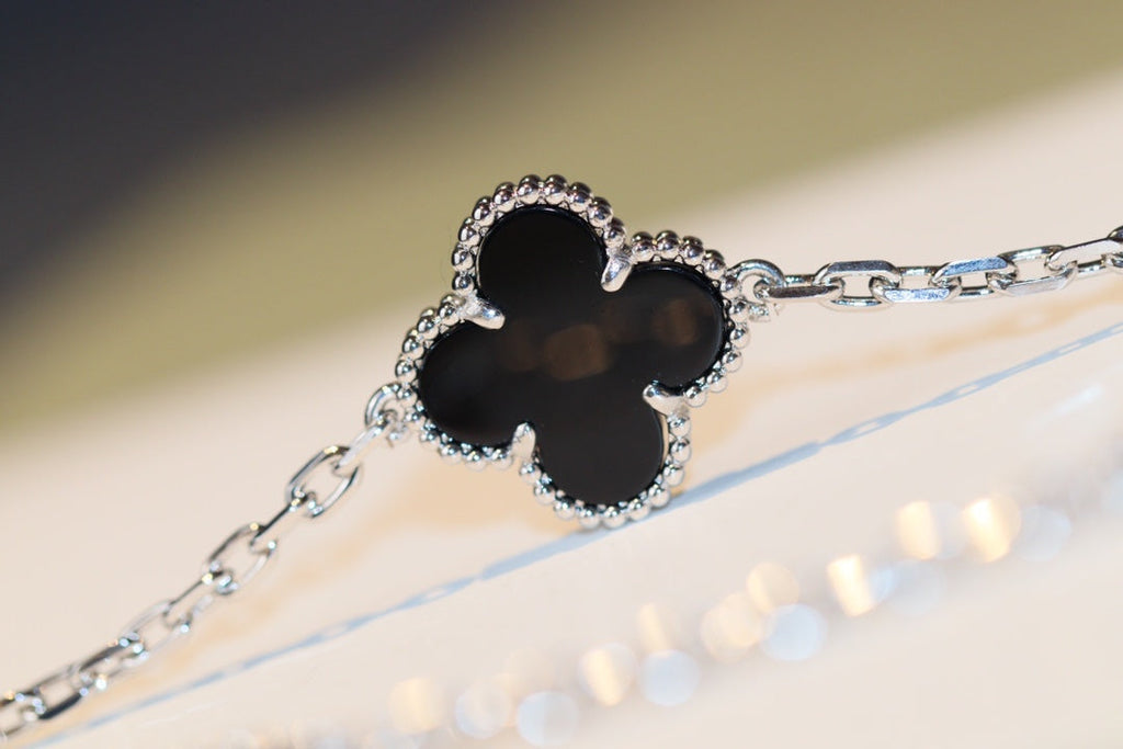 ??MIRA?¡¥CLOVER 20 MOTIFS ONYX DIAMOND SILVER