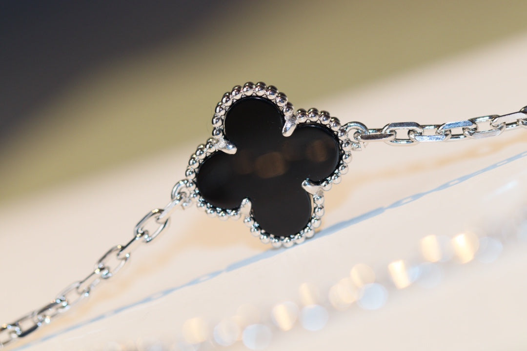 ??MIRA?¡¥CLOVER 20 MOTIFS ONYX DIAMOND SILVER