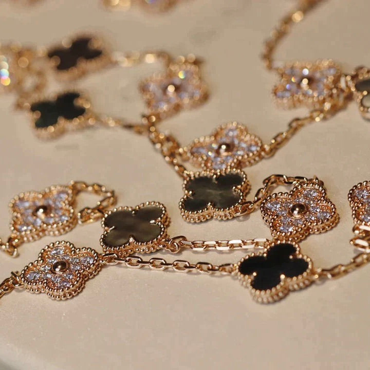 ??MIRA?¡¥CLOVER 20 MOTIFS DARK MOP DIAMOND  NECKLACE