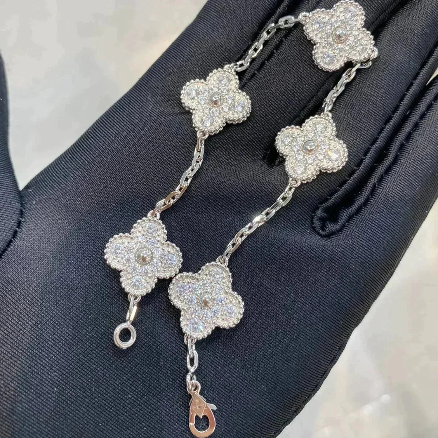 [MIRA] New  CLOVER 5 MOTIF FULL DIAMOND BRACELET COLLECTION
