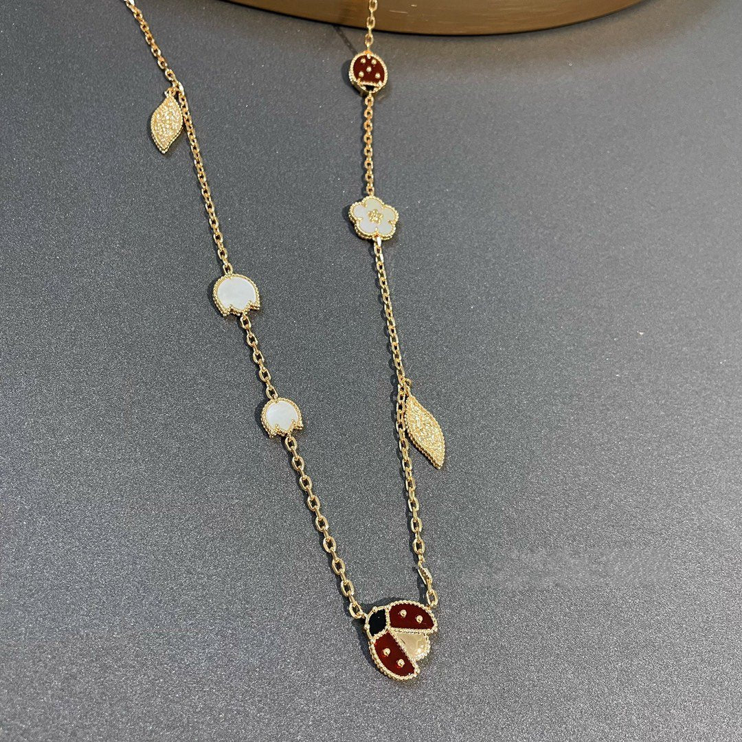 ??MIRA?¡¥LUCKY SPRING 15 MOTIFS GOLD NECKLACE