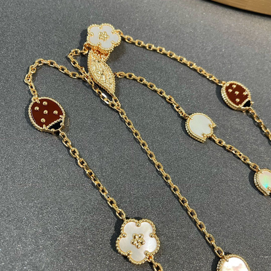 ??MIRA?¡¥LUCKY SPRING 15 MOTIFS GOLD NECKLACE