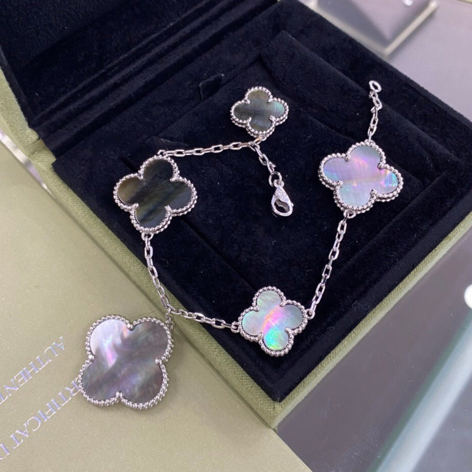 ??MIRA?¡¥CLOVER 5 MOTIFS SIVLER DARK MOP BRACELET