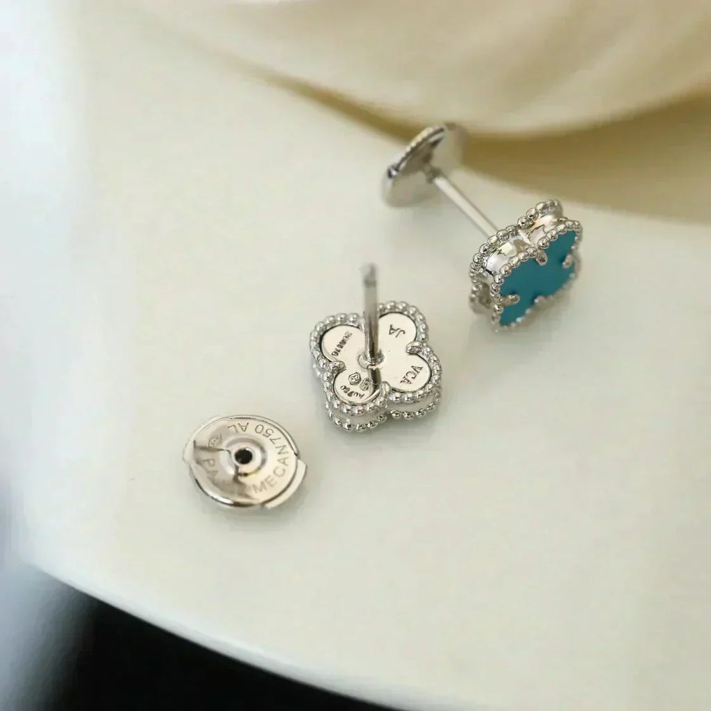 ??MIRA?¡¥CLOVER MINI 9.5MM ONYX STUD EARRINGS SILVER