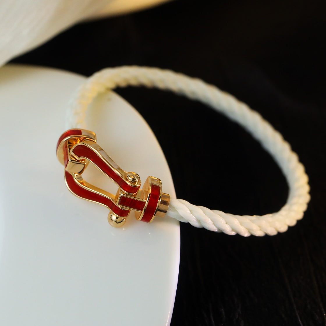 ??MIRA?¡¥FORCE 10 WHITE TEXTILE DIAMOND PAVED