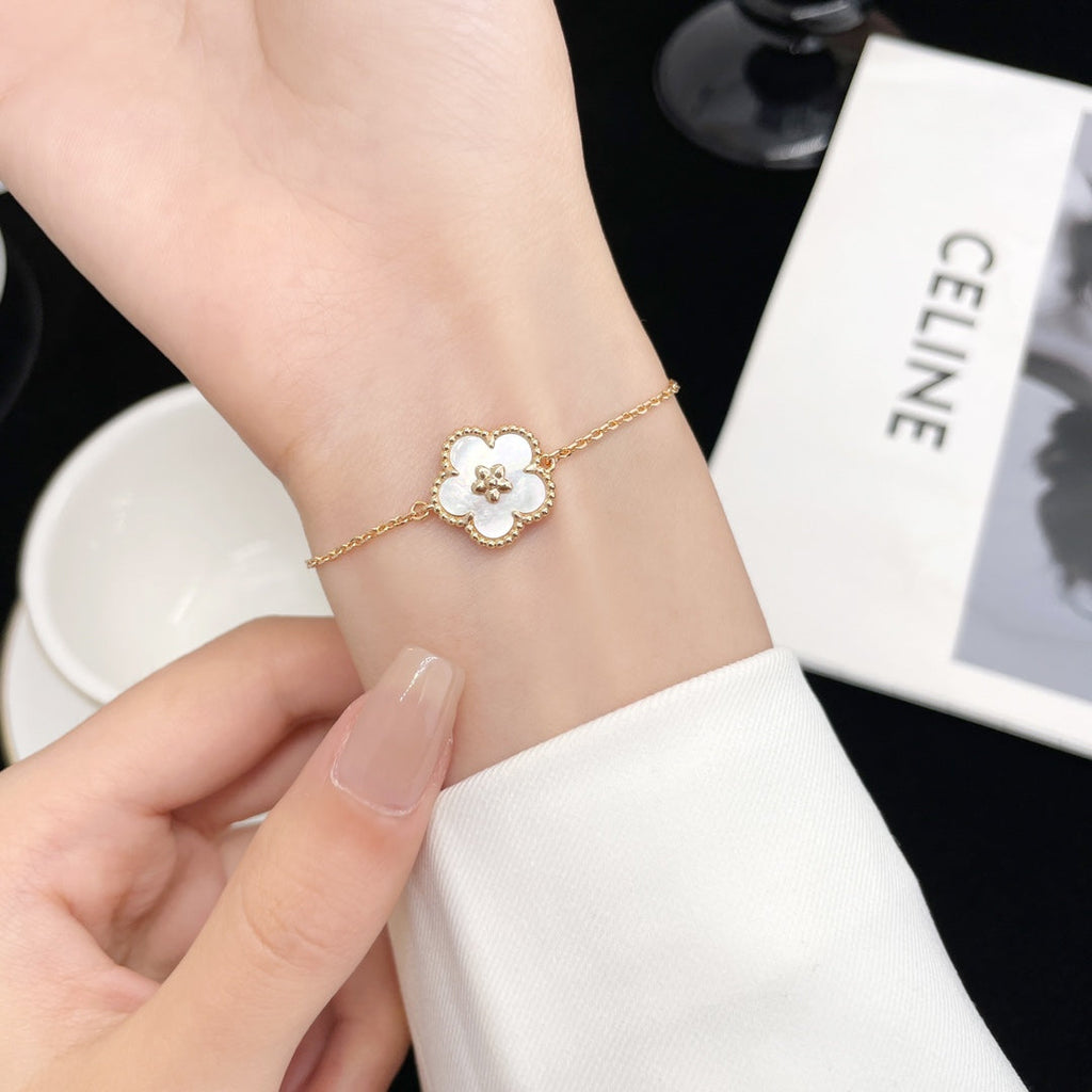 ??MIRA?¡¥LUCKY SPRING ROSE GOLD MOP BRACELET