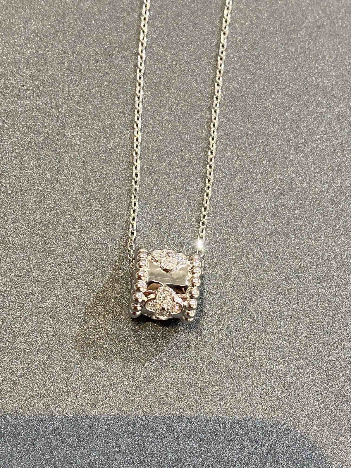 ??MIRA?¡¥PERLEE PEDANT SIVLER DIAMOND NECKLACE