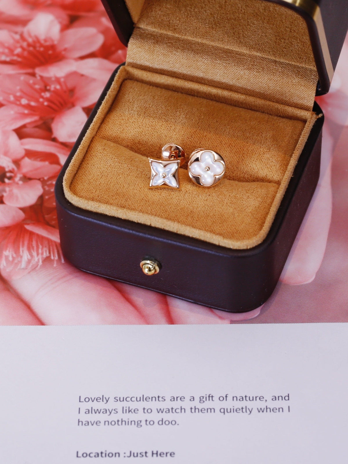 ??MIRA?¡¥STAR AND SUN PINK GOLD MOP STUD EARRINGS
