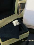 ??MIRA?¡¥CLOVER SILVER RING