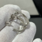 ??MIRA?¡¥LOVE DIAMOND SILVER HOOP EARRINGS