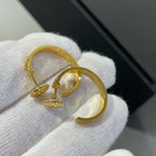 ??MIRA?¡¥LOVE DIAMOND GOLD HOOP EARRINGS