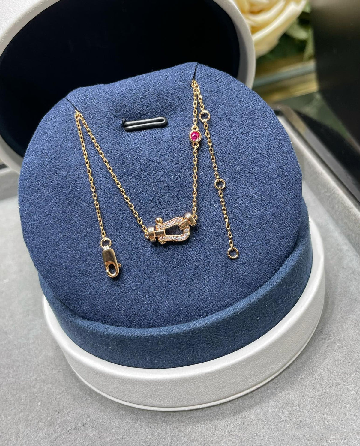 ??MIRA?¡¥FORCE 10 DIAMOND PINK GOLD NECKLACE