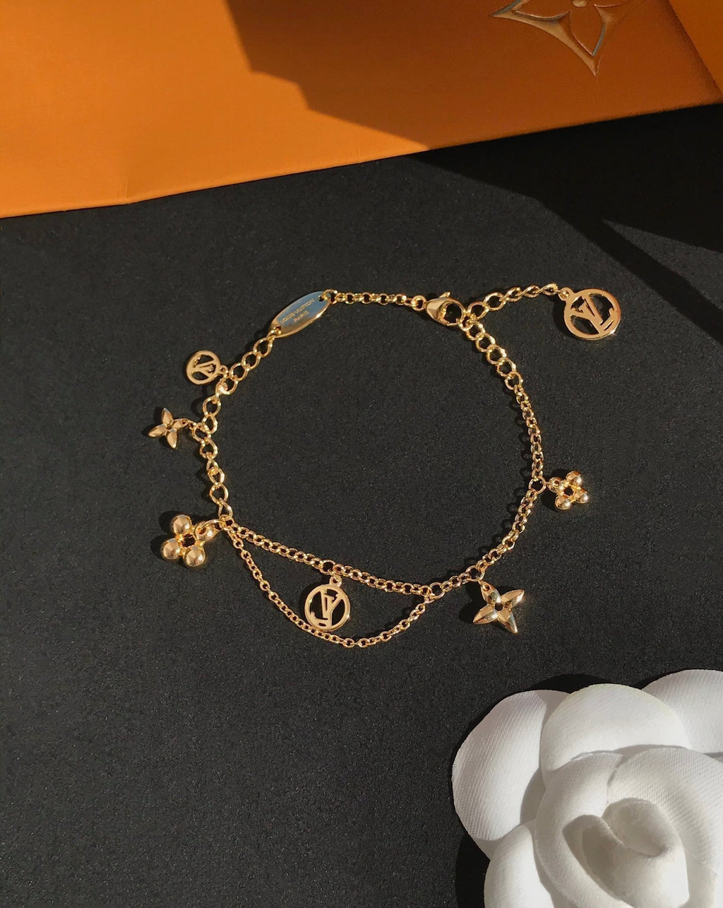 ??MIRA?¡¥BLOOMING PINK GOLD MOP BRACELET