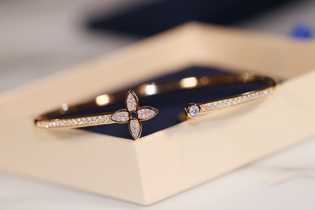 ??MIRA?¡¥IDYLLE GOLD OPEN BRACELET DIAMOND PAVED
