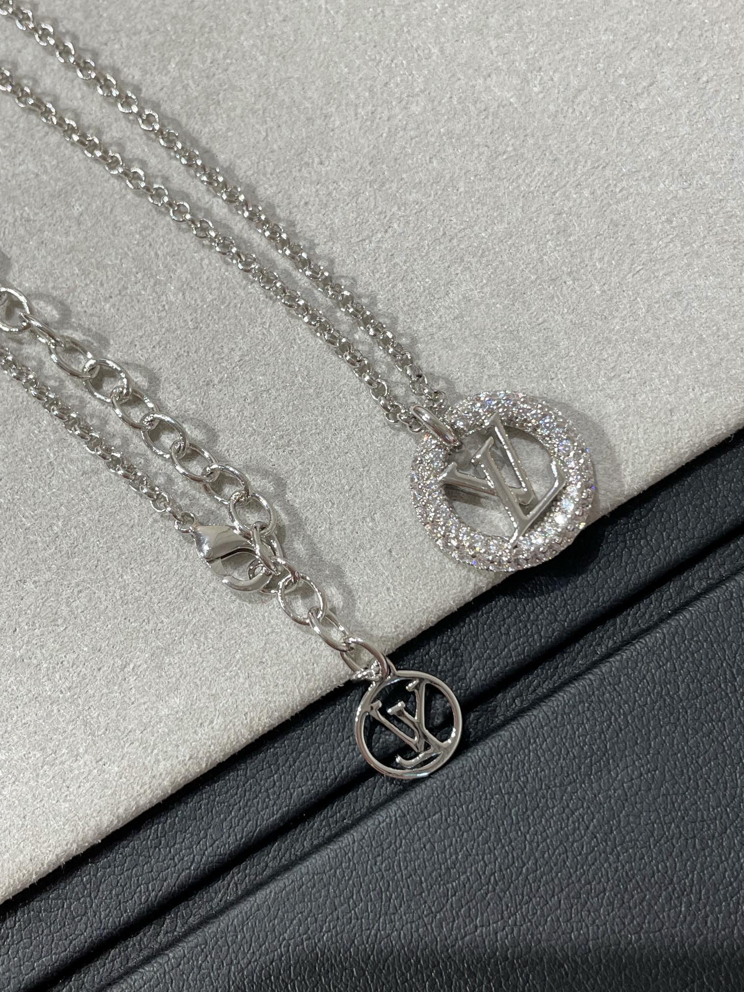 ??MIRA?¡¥BY NIGHT DIAMOND PAVED NECKLACE