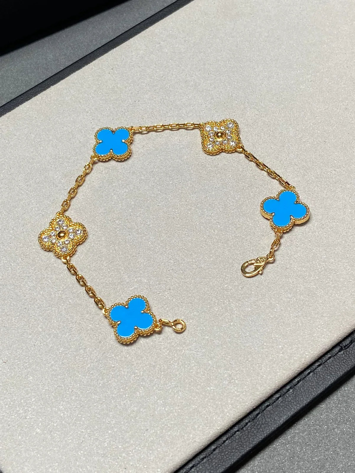 [MIRA]New CLOVER 5 MOTIF BLUE AGATE BRACELET COLLECTION