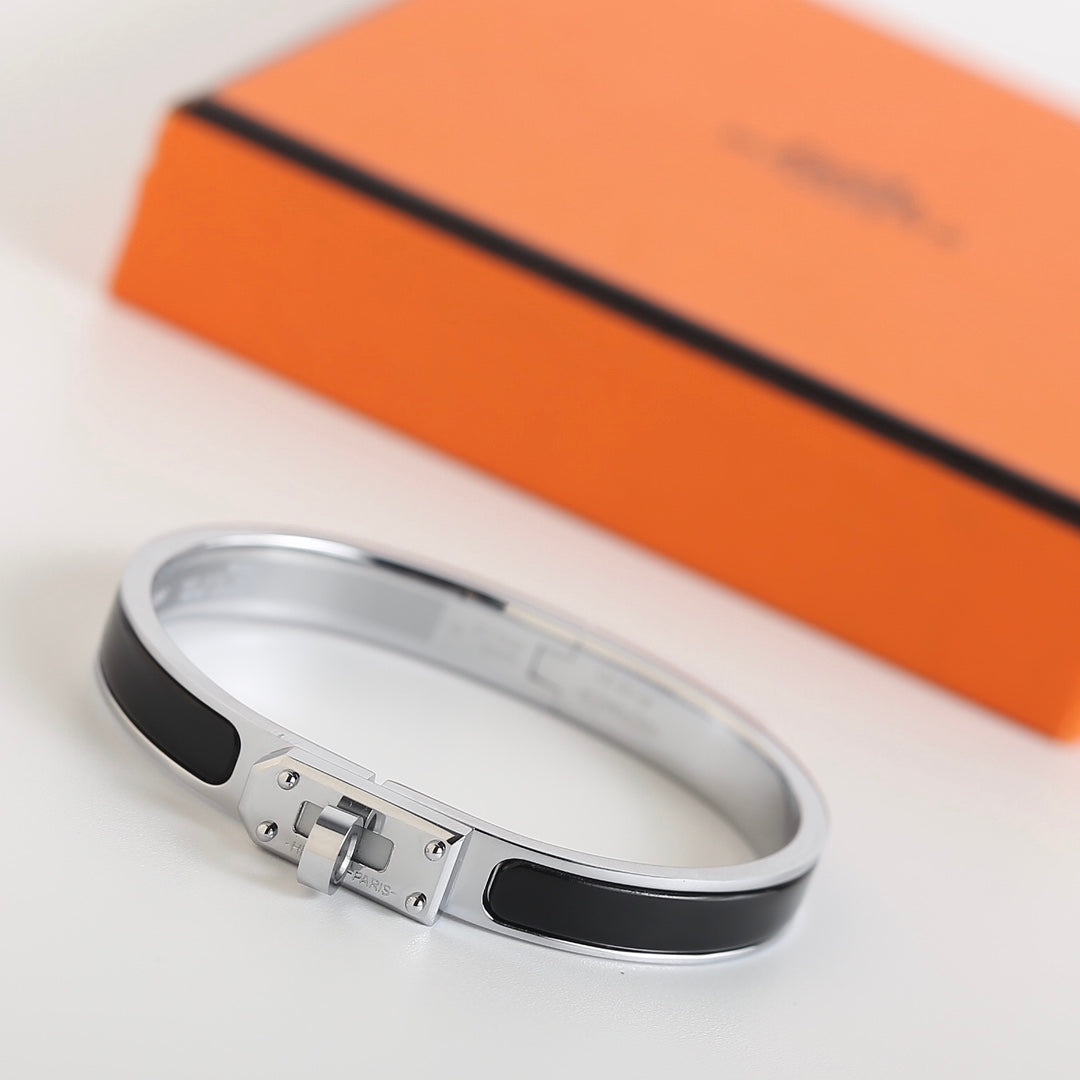 ??MIRA?¡¥HM KELLY BLACK BRACELET
