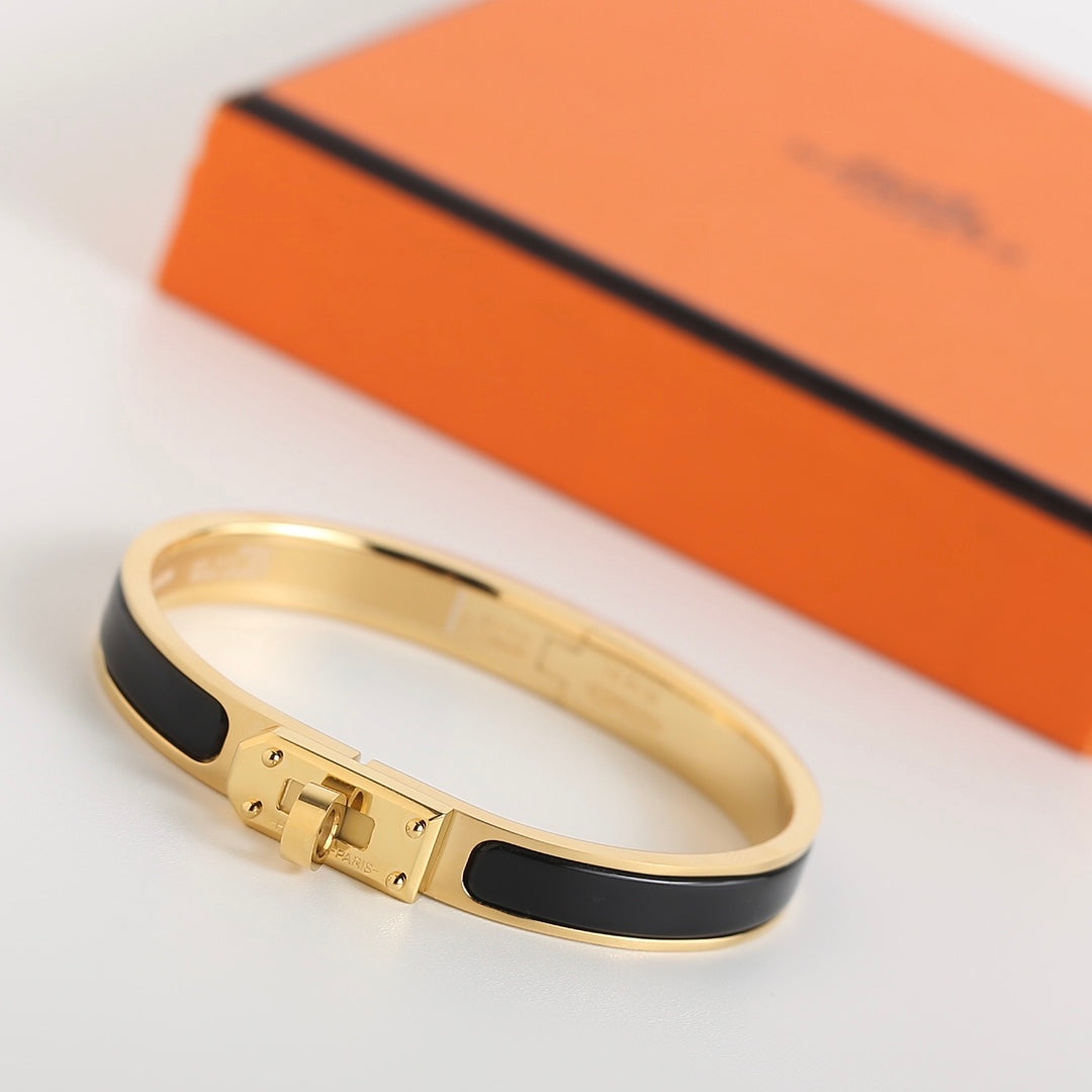 ??MIRA?¡¥HM KELLY BLACK BRACELET