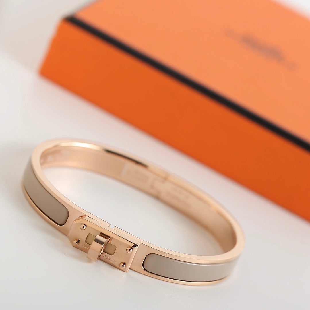 ??MIRA?¡¥HM KELLY GREY BRACELET