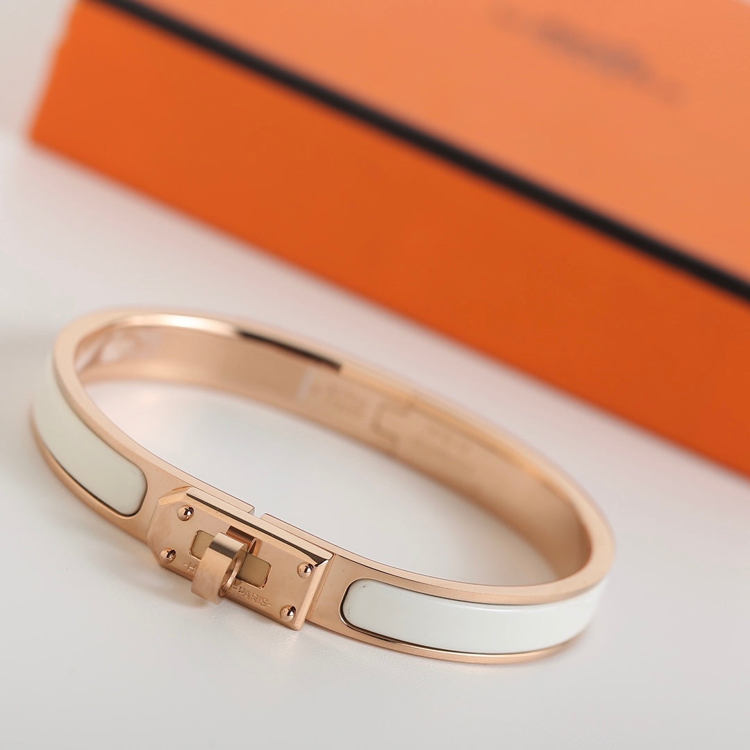 ??MIRA?¡¥HM KELLY WHITE BRACELET