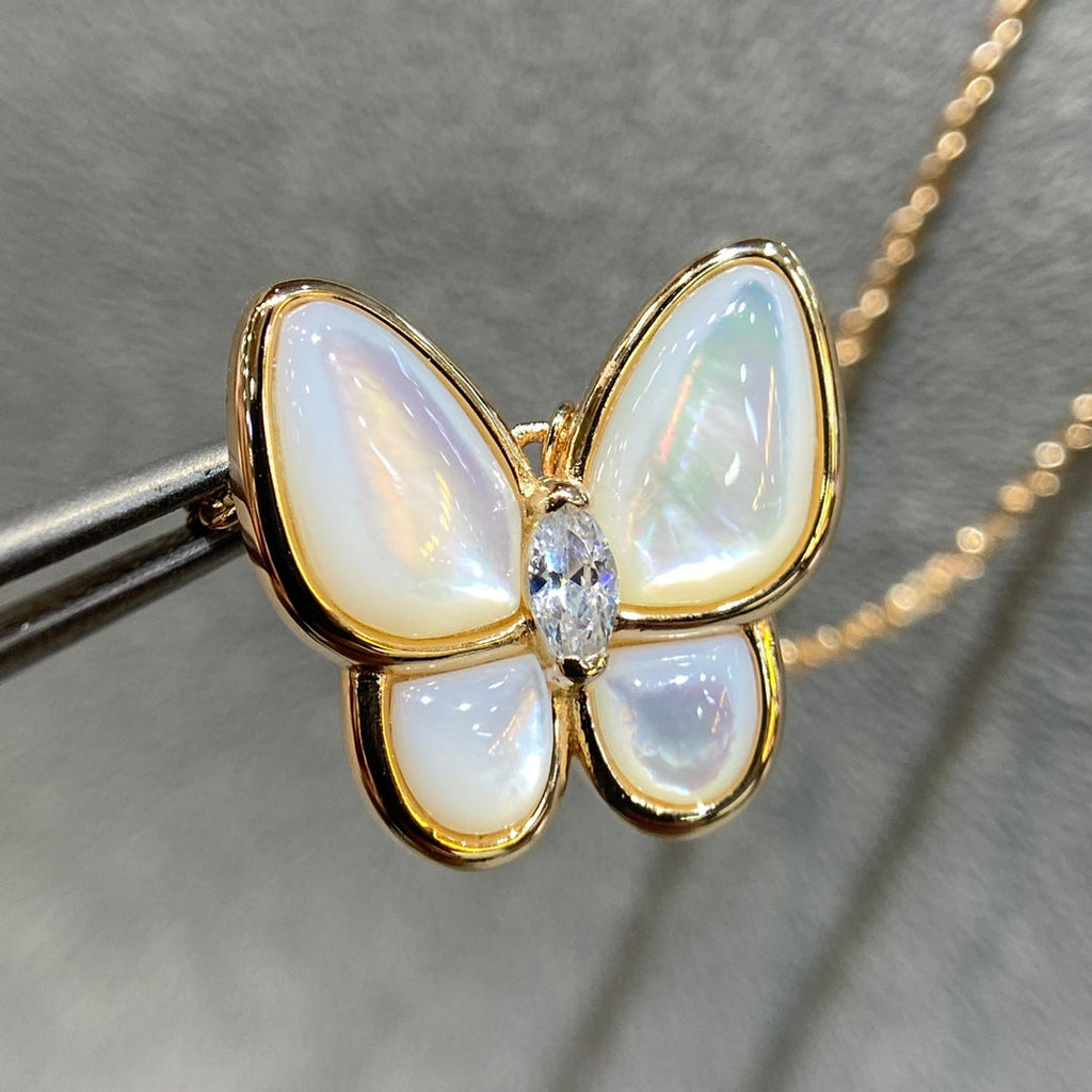 ??MIRA?¡¥BUTTERFLY MOP DIAMOND NECKLACE