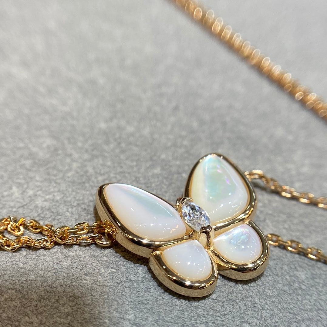 ??MIRA?¡¥BUTTERFLY MOP DIAMOND NECKLACE