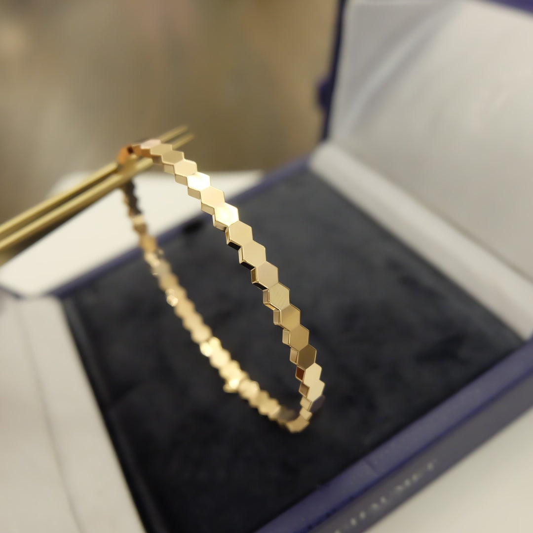 ??MIRA?¡¥BEE LOVE BRACELET