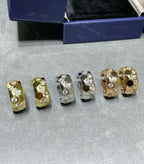 ??MIRA?¡¥BEE LOVE DIAMOND HOOP EARRINGS