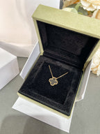 ??MIRA?¡¥CLOVER ROCK CRYSTAL ROSE GOLD NECKLACE