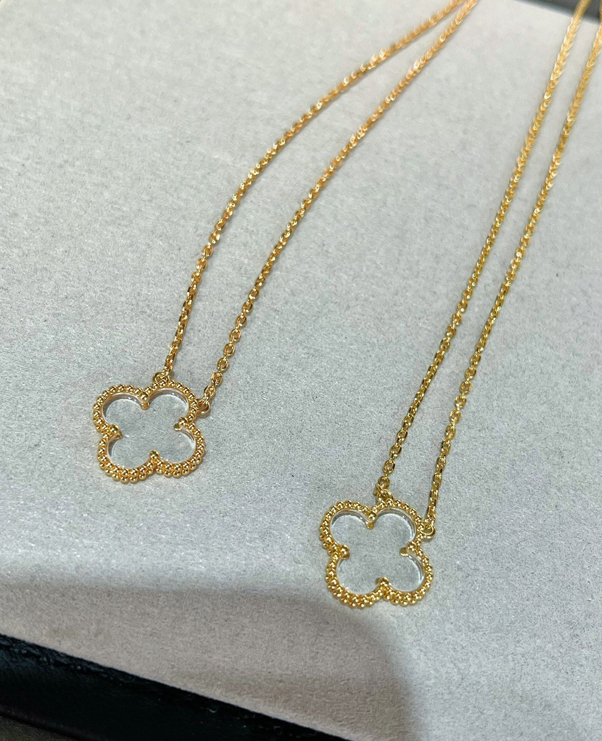 ??MIRA?¡¥CLOVER ROCK CRYSTAL ROSE GOLD NECKLACE