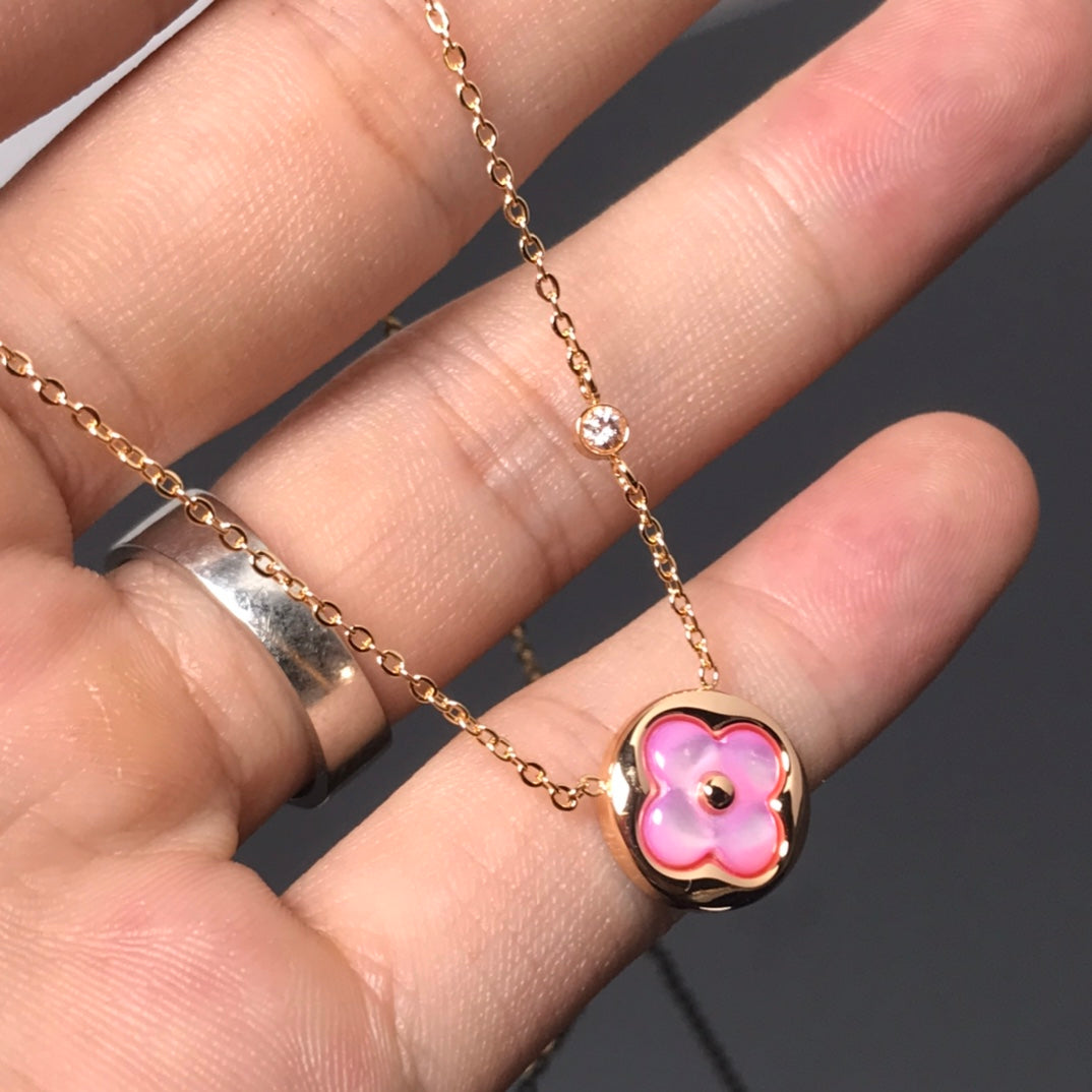 ??MIRA?¡¥COLOR BLOSSOM PINK MOP SUN GOLD NECKLACE